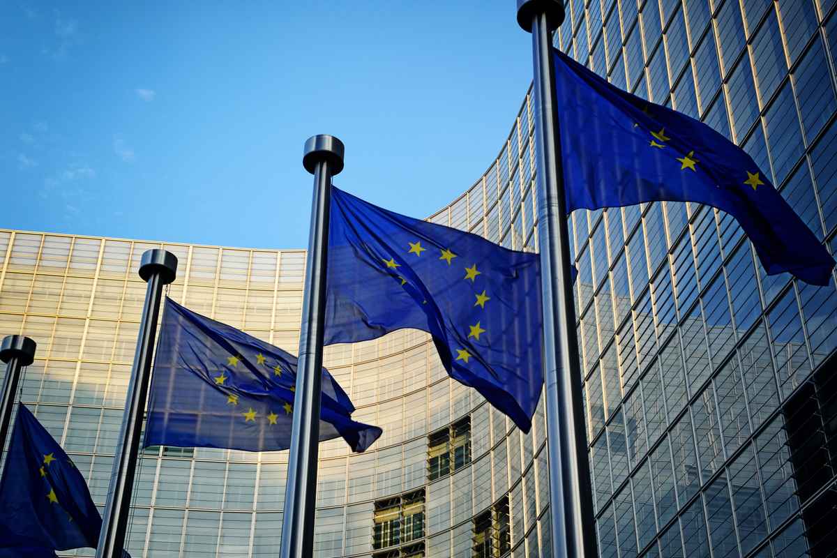 Free emission allowances debated in EU ETS review