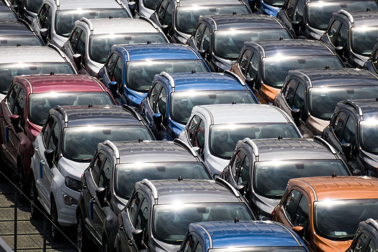 European car registrations decline, but Italy and EVs surge