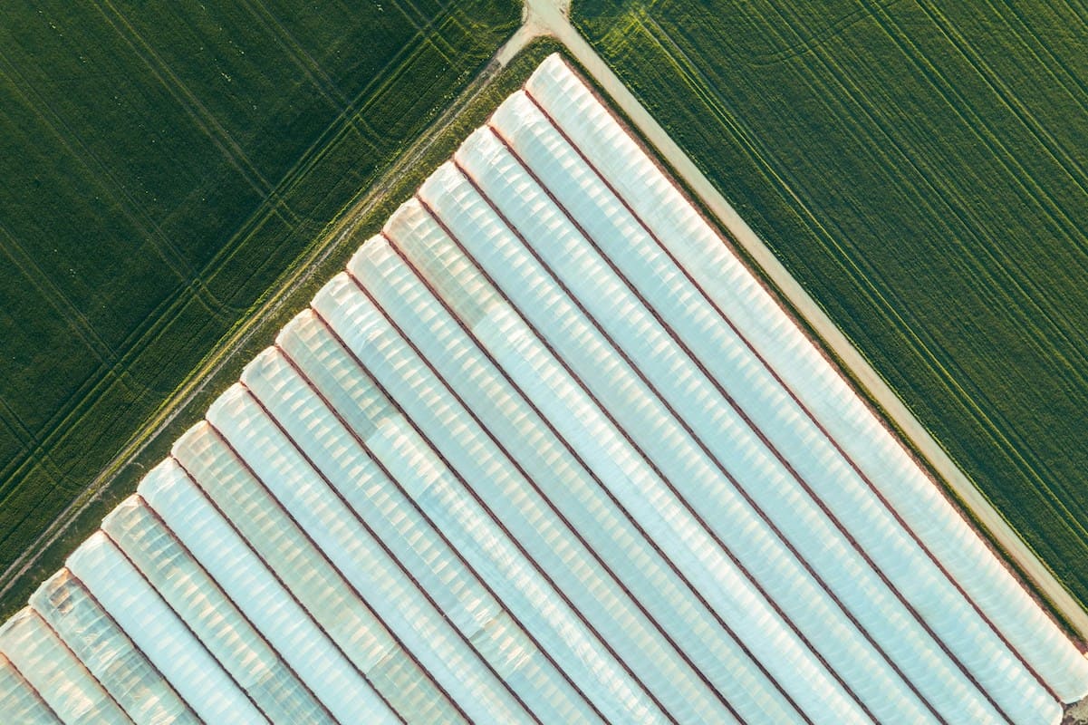 Adaptive batteries cut greenhouse energy peaks