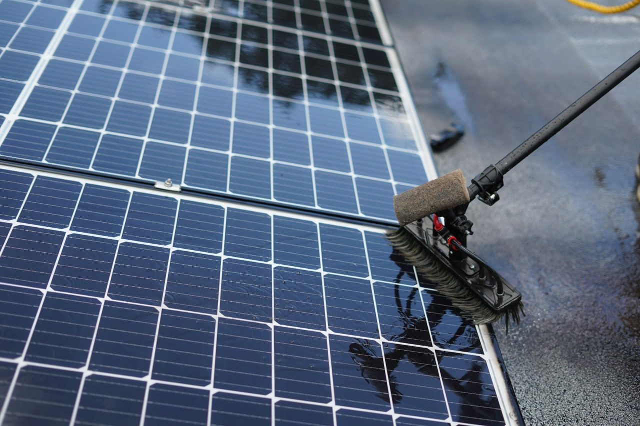 Solar power savings during the crisis in Europe