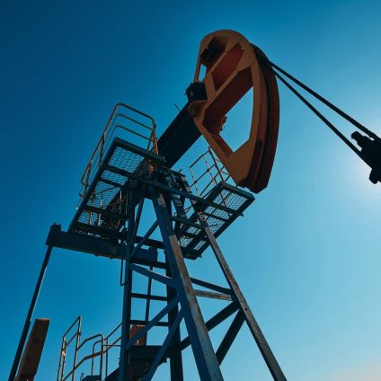 Rinnovabili • Russian oil production forecast cut by IEA