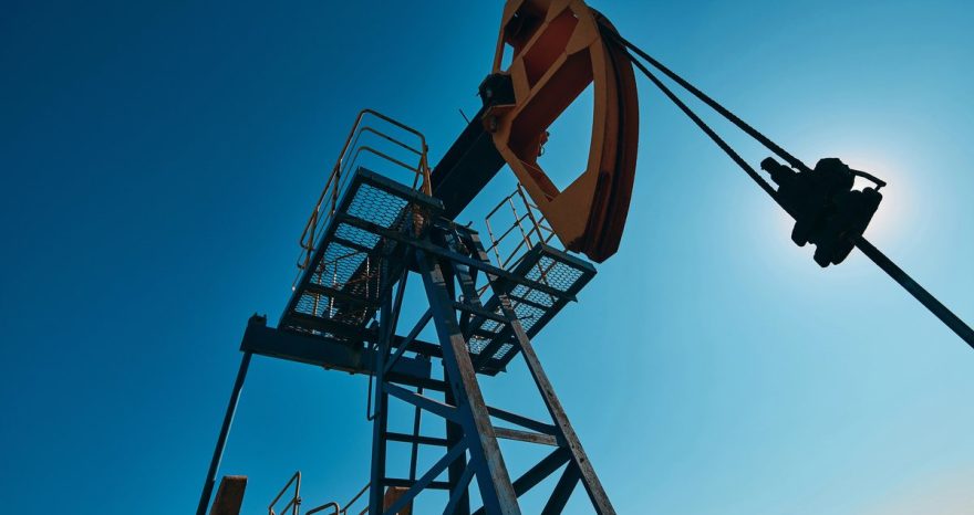 Rinnovabili • Russian oil production forecast cut by IEA