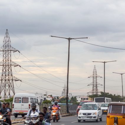Rinnovabili • India power grid delays prompt new transmission fee relief for renewable energy and battery storage projects.