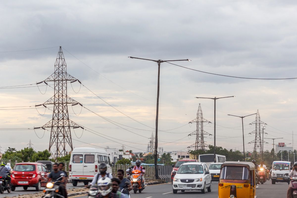 Rinnovabili • India power grid delays prompt new transmission fee relief for renewable energy and battery storage projects.